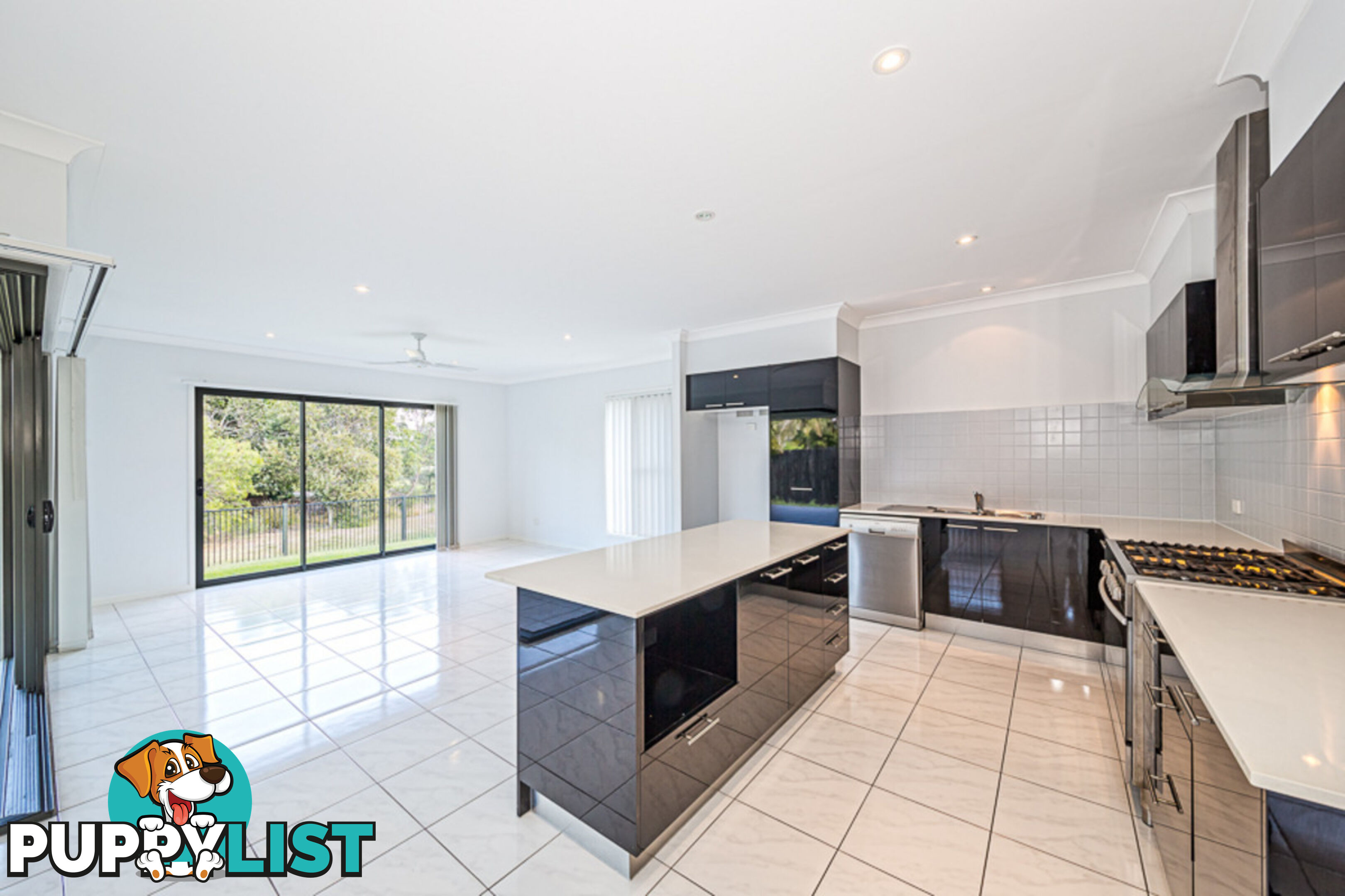 13 Vanillalily Close BANKSIA BEACH QLD 4507