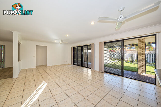 3 Middle Cove Court SANDSTONE POINT QLD 4511