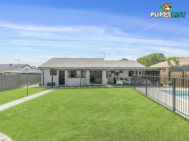 54 Lachlan Crescent SANDSTONE POINT QLD 4511