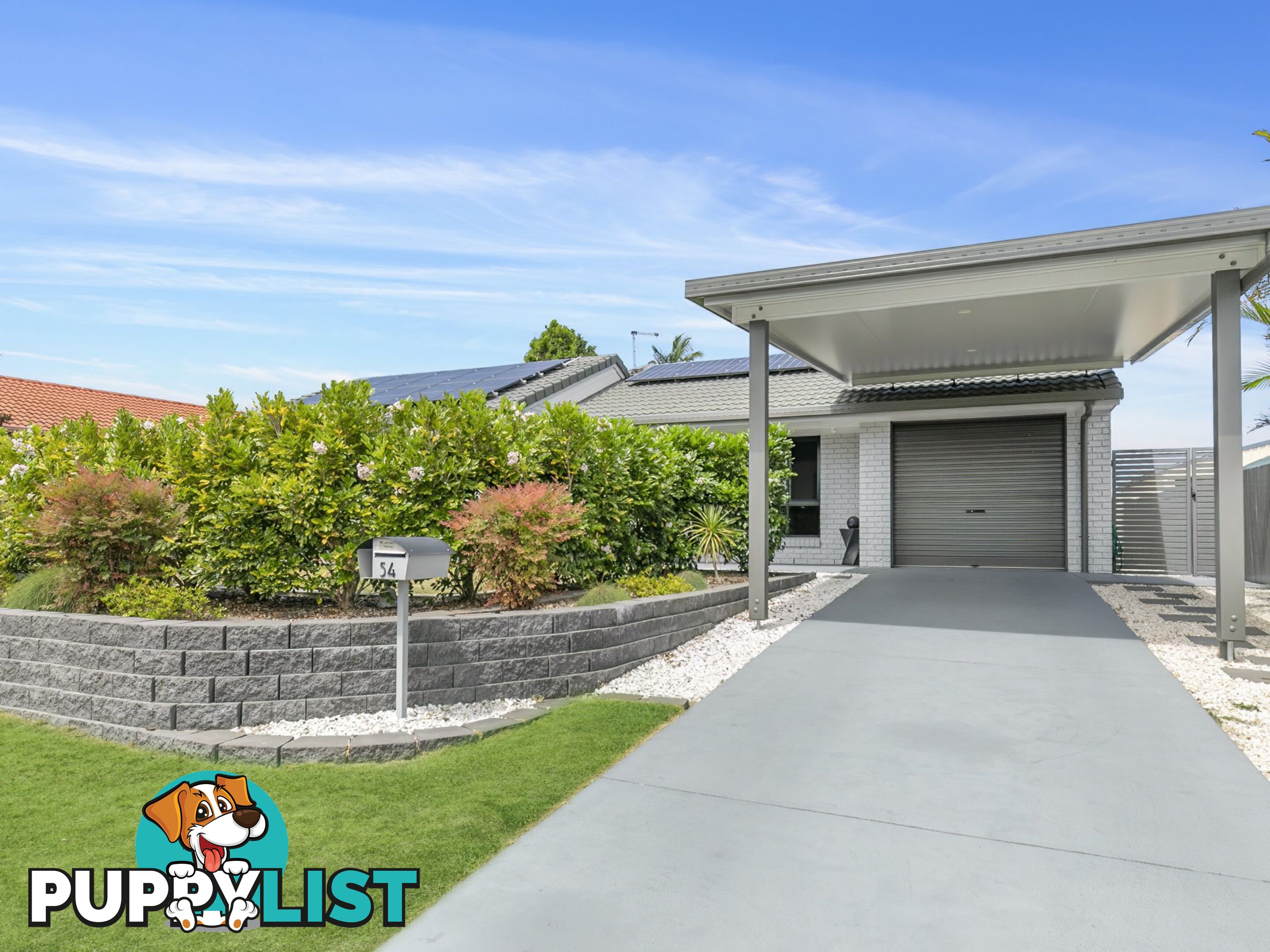 54 Lachlan Crescent SANDSTONE POINT QLD 4511