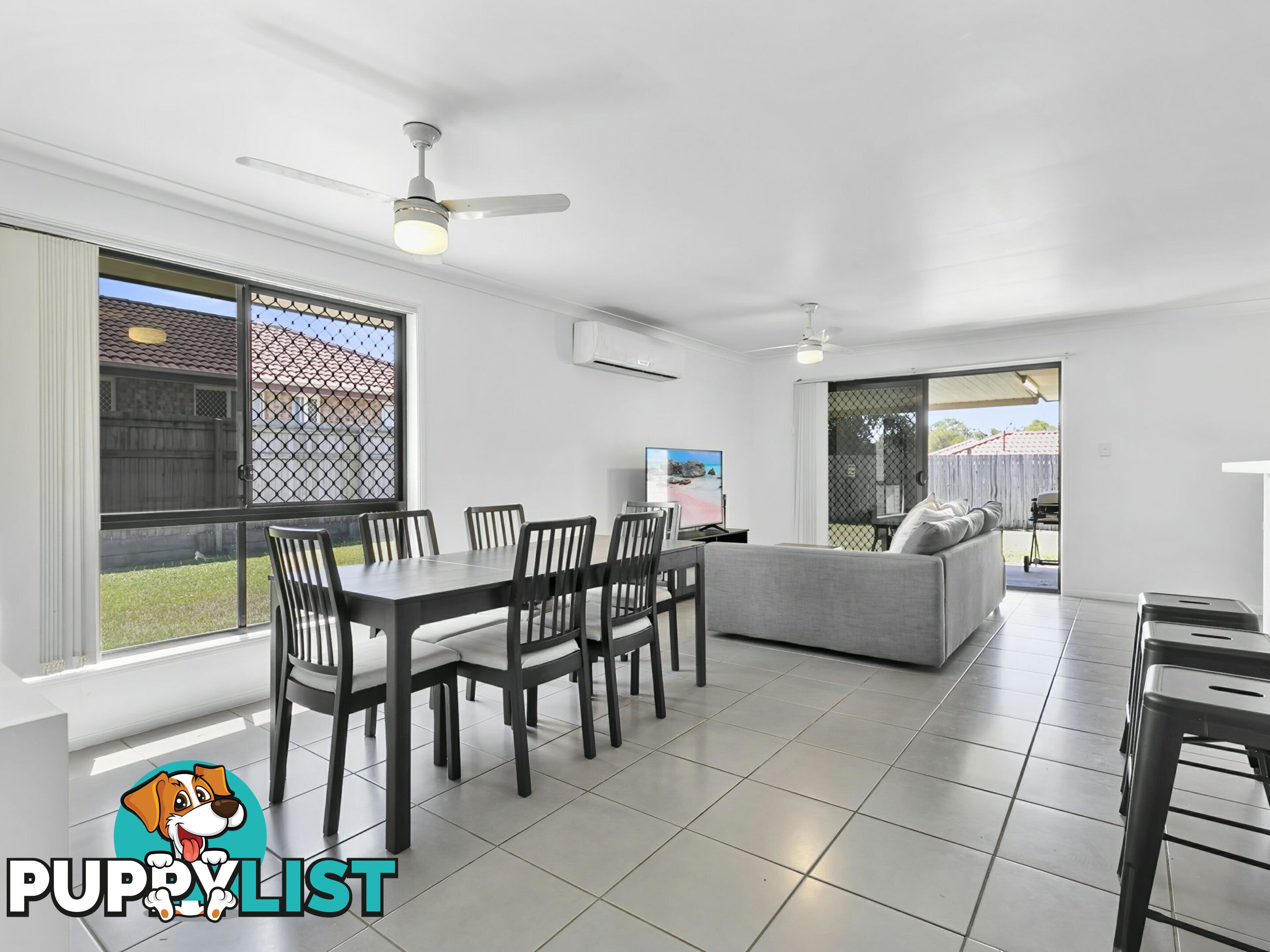 11 Coach Road West MORAYFIELD QLD 4506