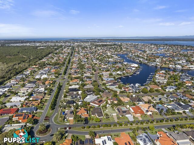 2/60 Headsail Drive BANKSIA BEACH QLD 4507