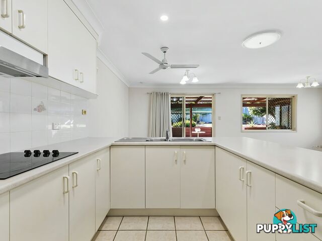 2/60 Headsail Drive BANKSIA BEACH QLD 4507