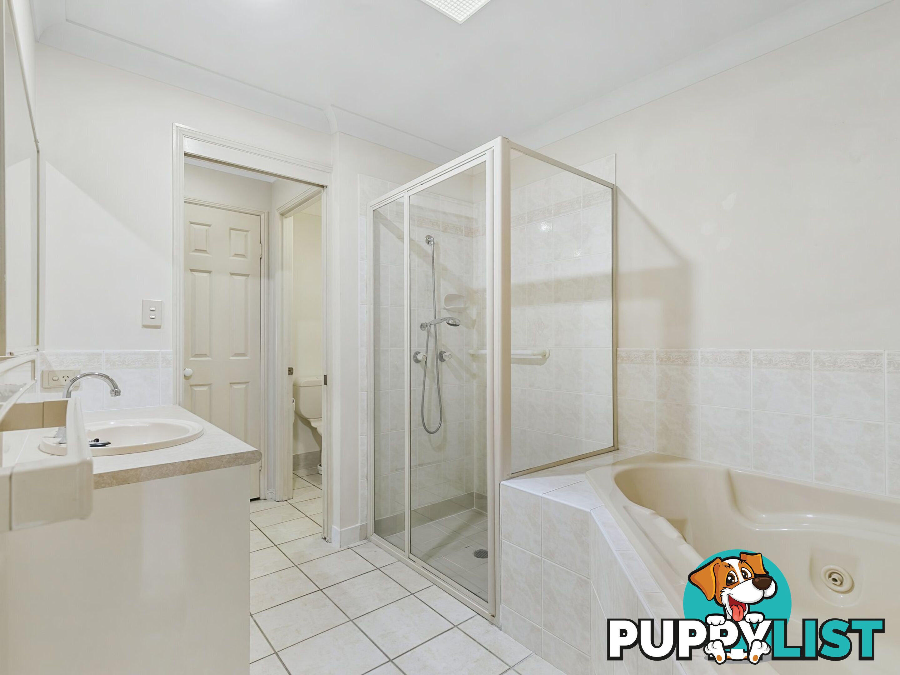 2/60 Headsail Drive BANKSIA BEACH QLD 4507