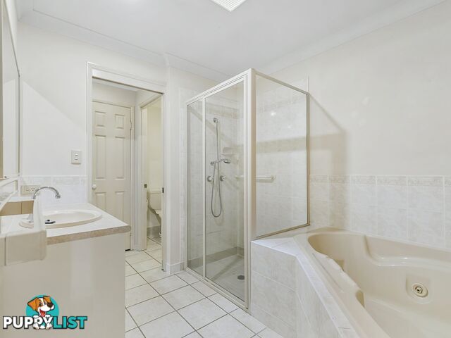 2/60 Headsail Drive BANKSIA BEACH QLD 4507