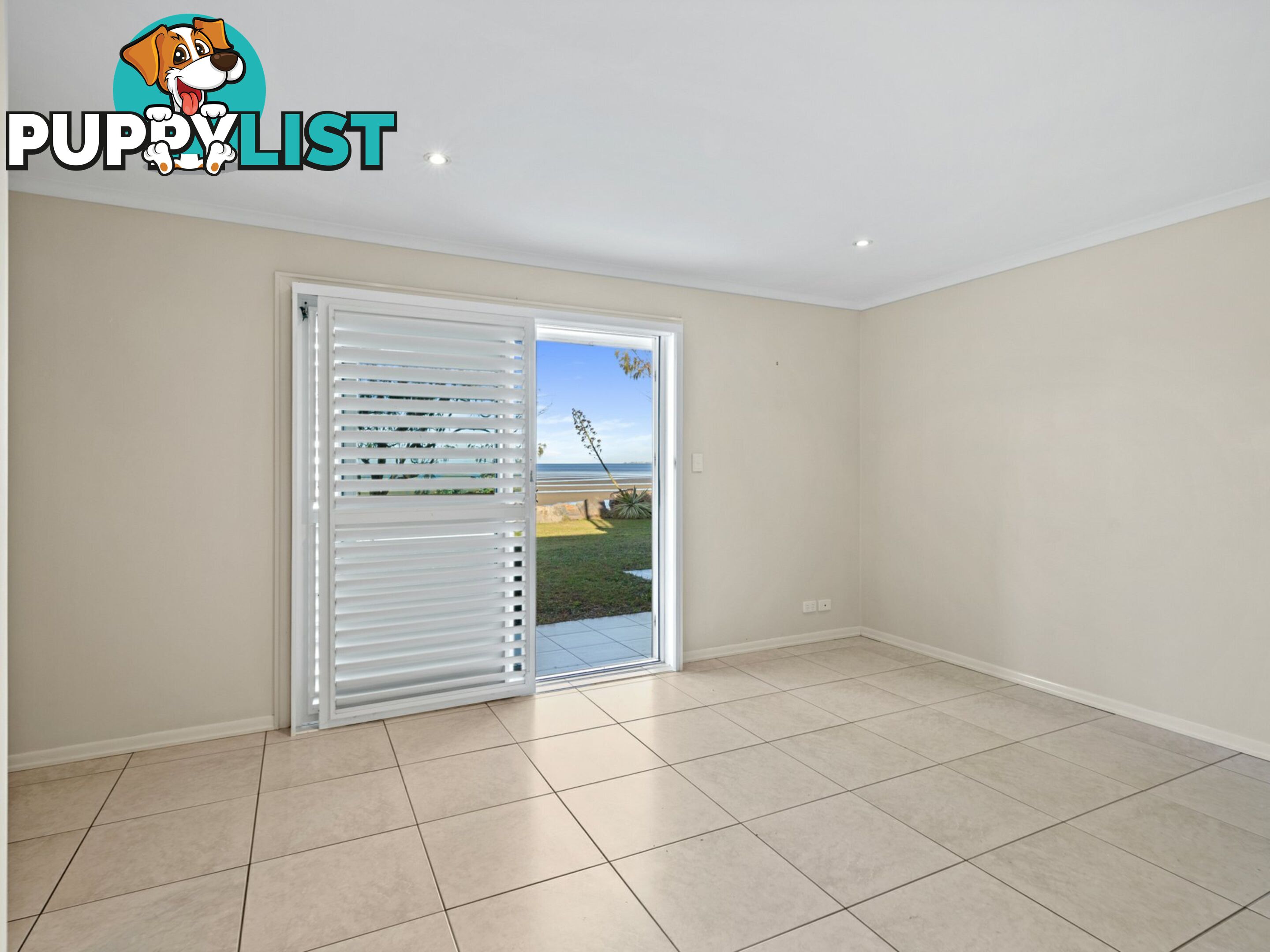 33 Biggs Avenue BEACHMERE QLD 4510