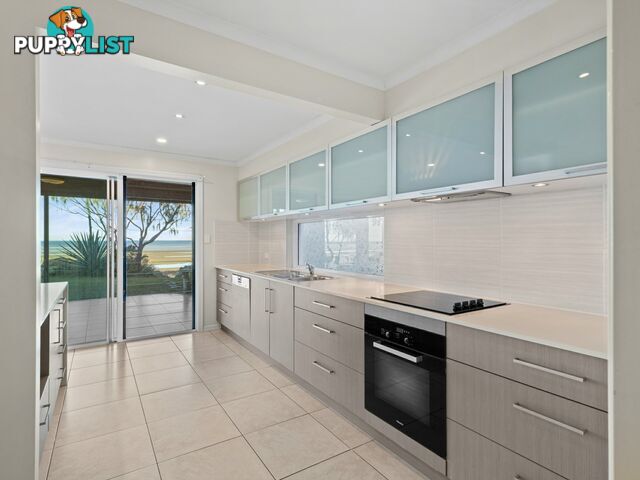 33 Biggs Avenue BEACHMERE QLD 4510