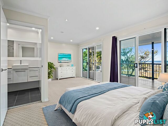 33 Biggs Avenue BEACHMERE QLD 4510