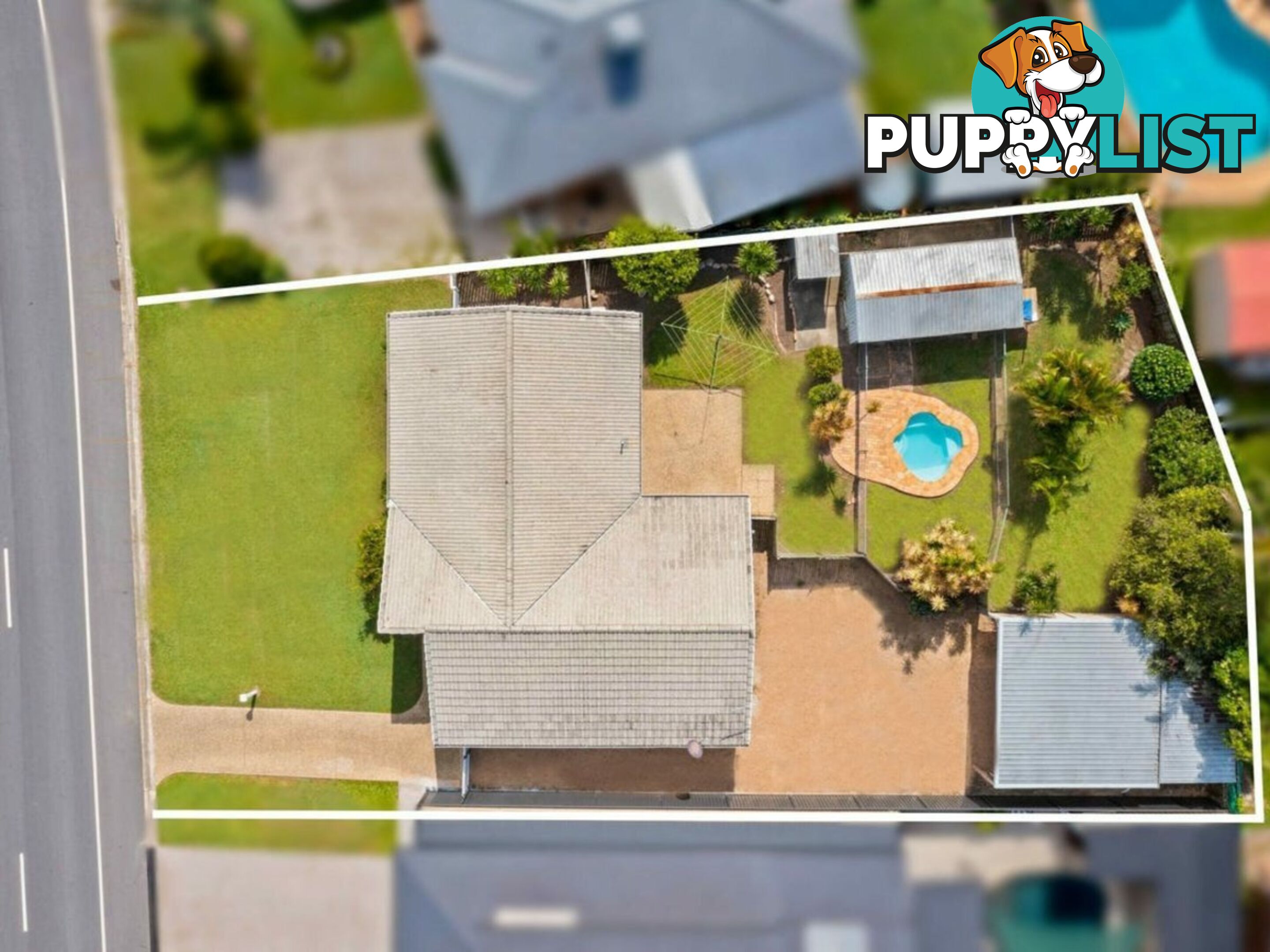 4 Lachlan Crescent SANDSTONE POINT QLD 4511