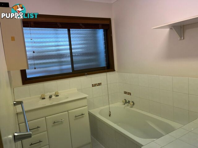 35 Dianthus Avenue BANKSIA BEACH QLD 4507