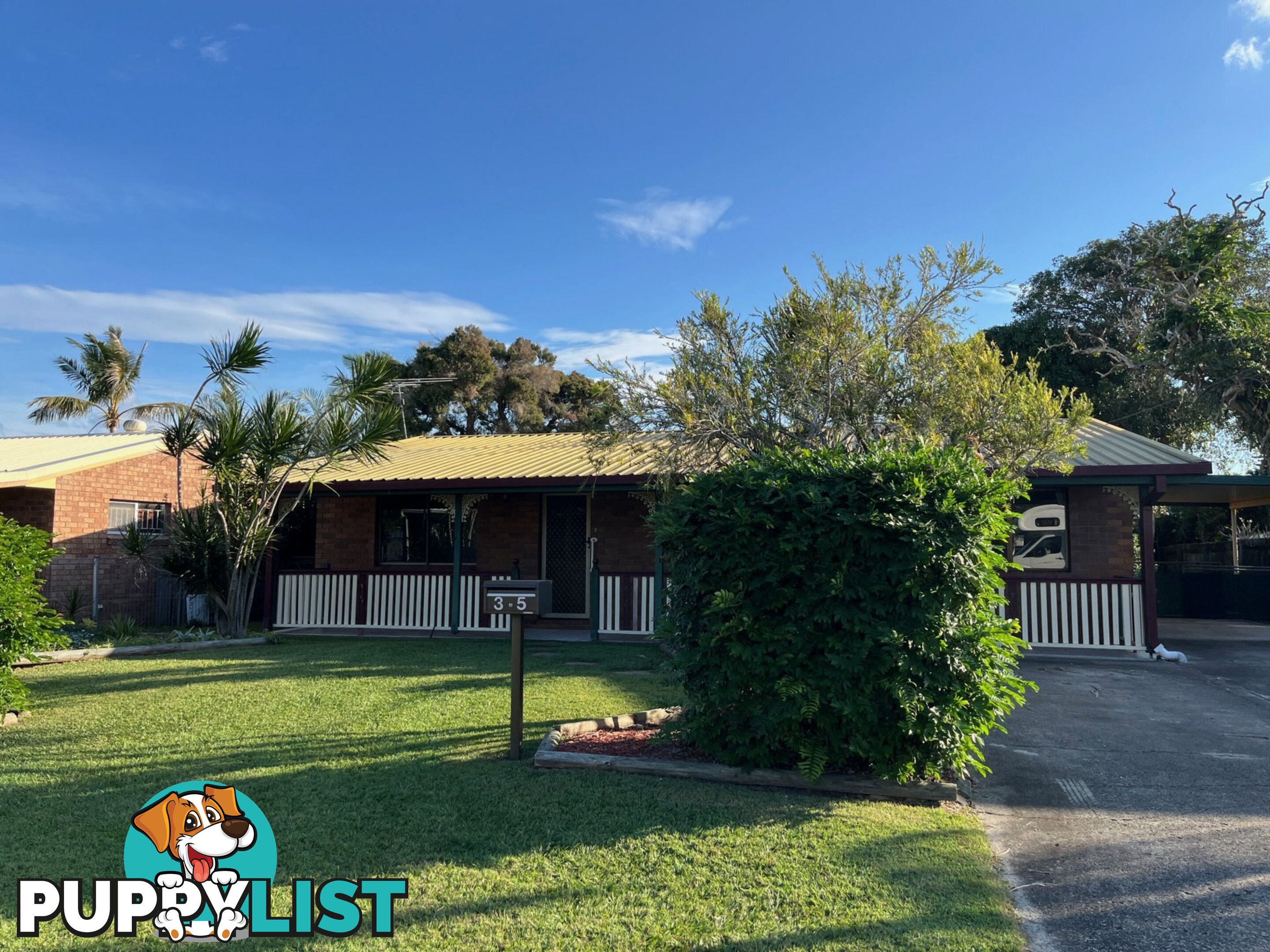 35 Dianthus Avenue BANKSIA BEACH QLD 4507