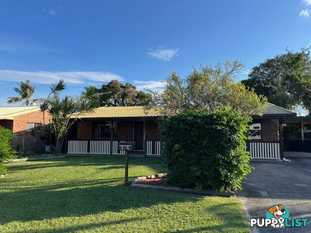 35 Dianthus Avenue BANKSIA BEACH QLD 4507