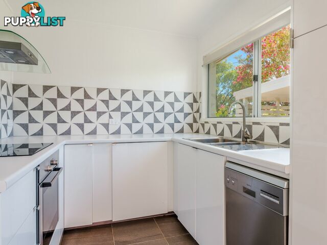 4 Beagle Avenue BANKSIA BEACH QLD 4507
