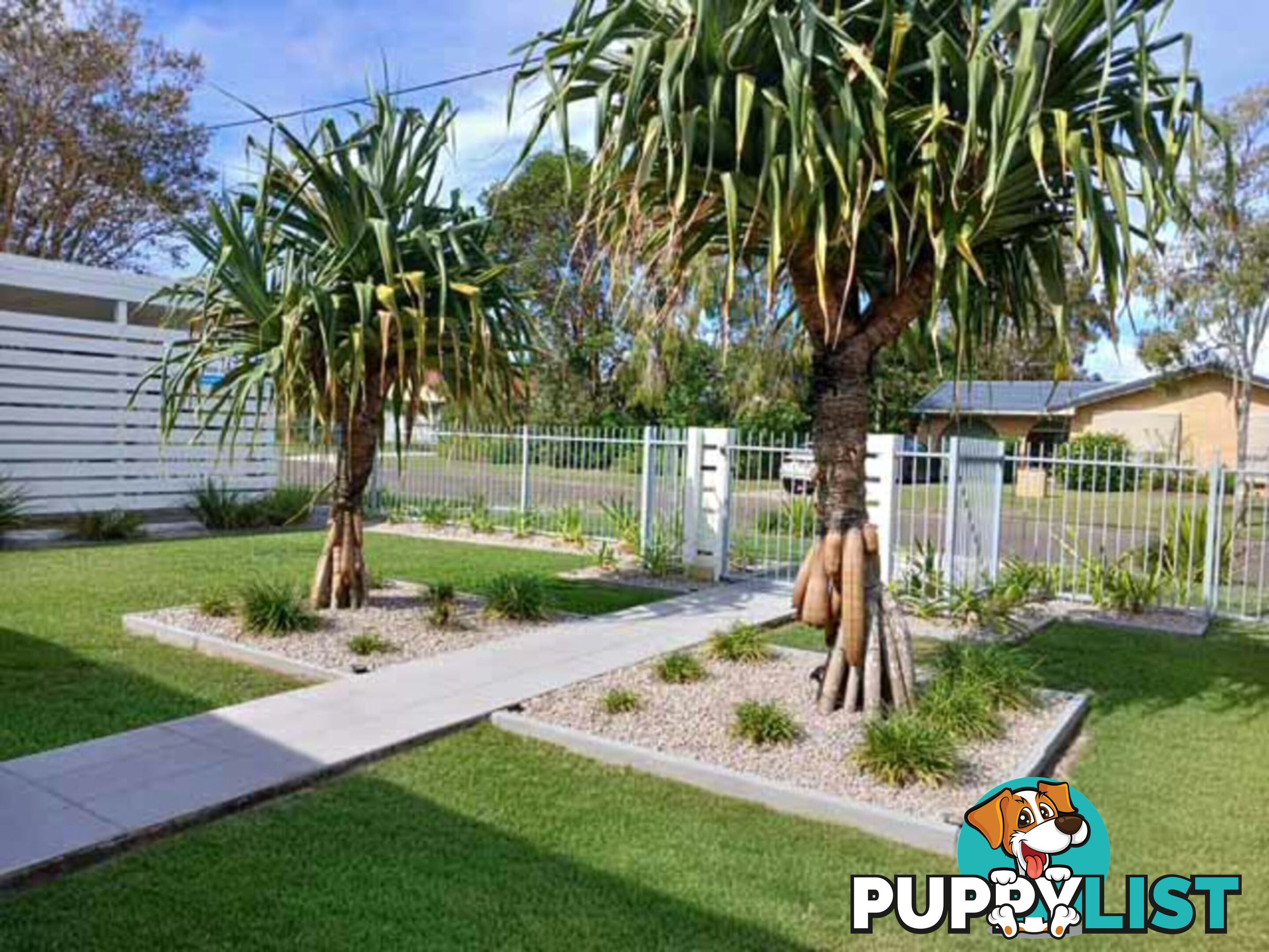 4 Beagle Avenue BANKSIA BEACH QLD 4507