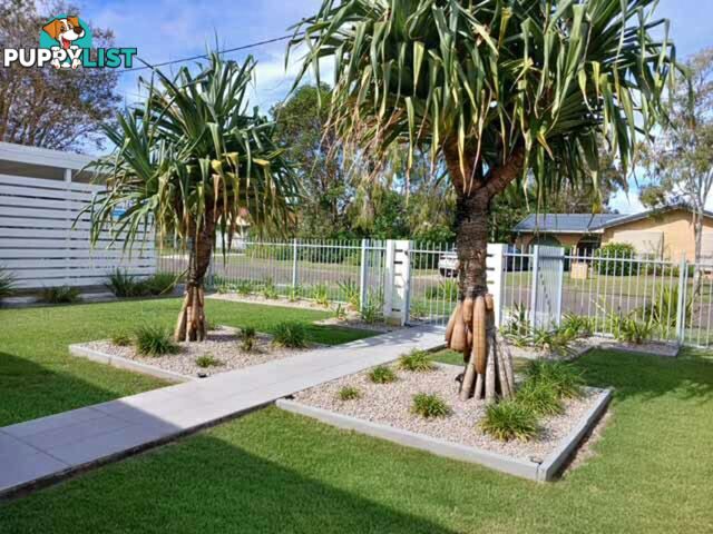 4 Beagle Avenue BANKSIA BEACH QLD 4507