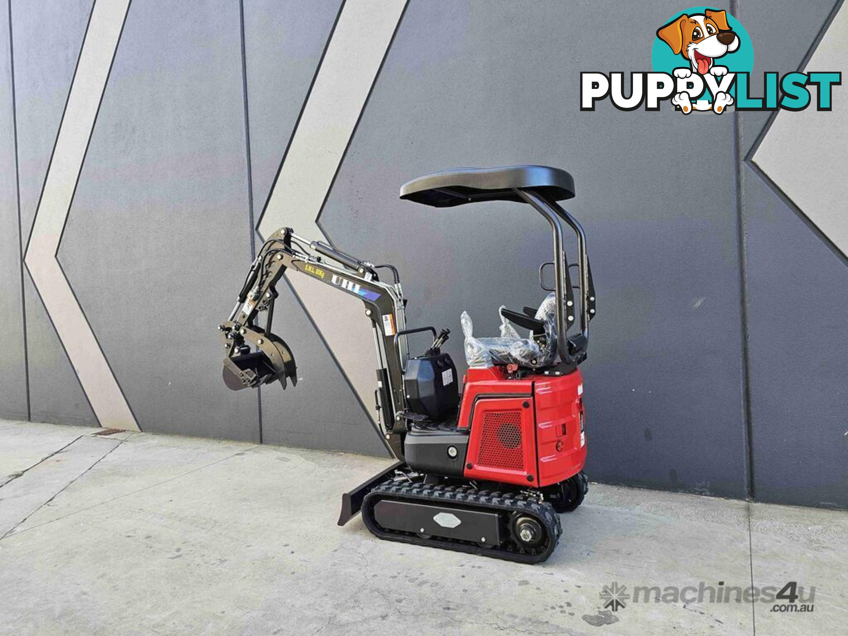 NEW UHI UME10P MINI EXCAVATOR WITH 9 ATTACHMENTS (WA ONLY)