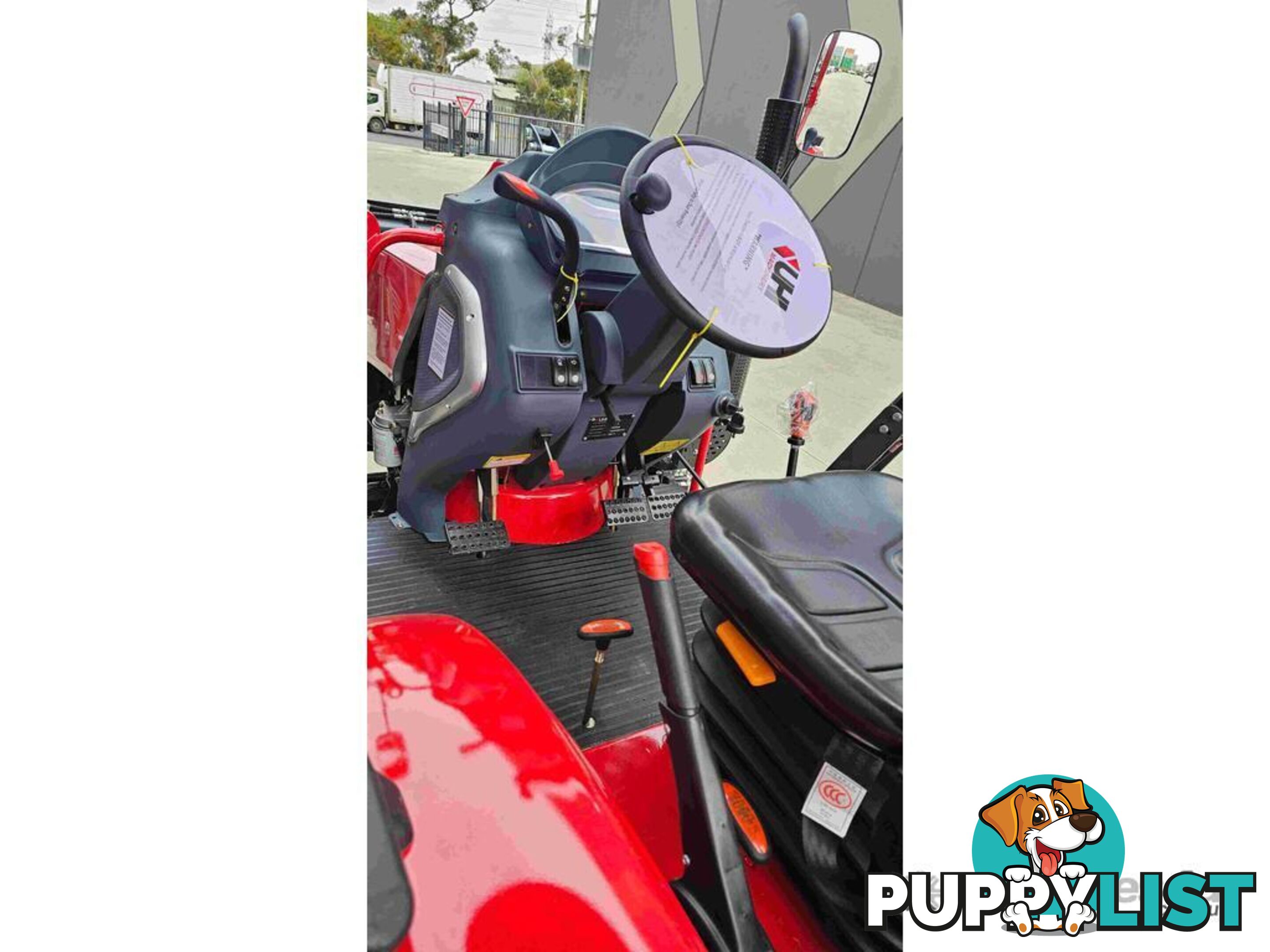 NEW UHI 35HP 4WD TRACTOR WITH 7 ATTACHMENTS (WA ONLY)