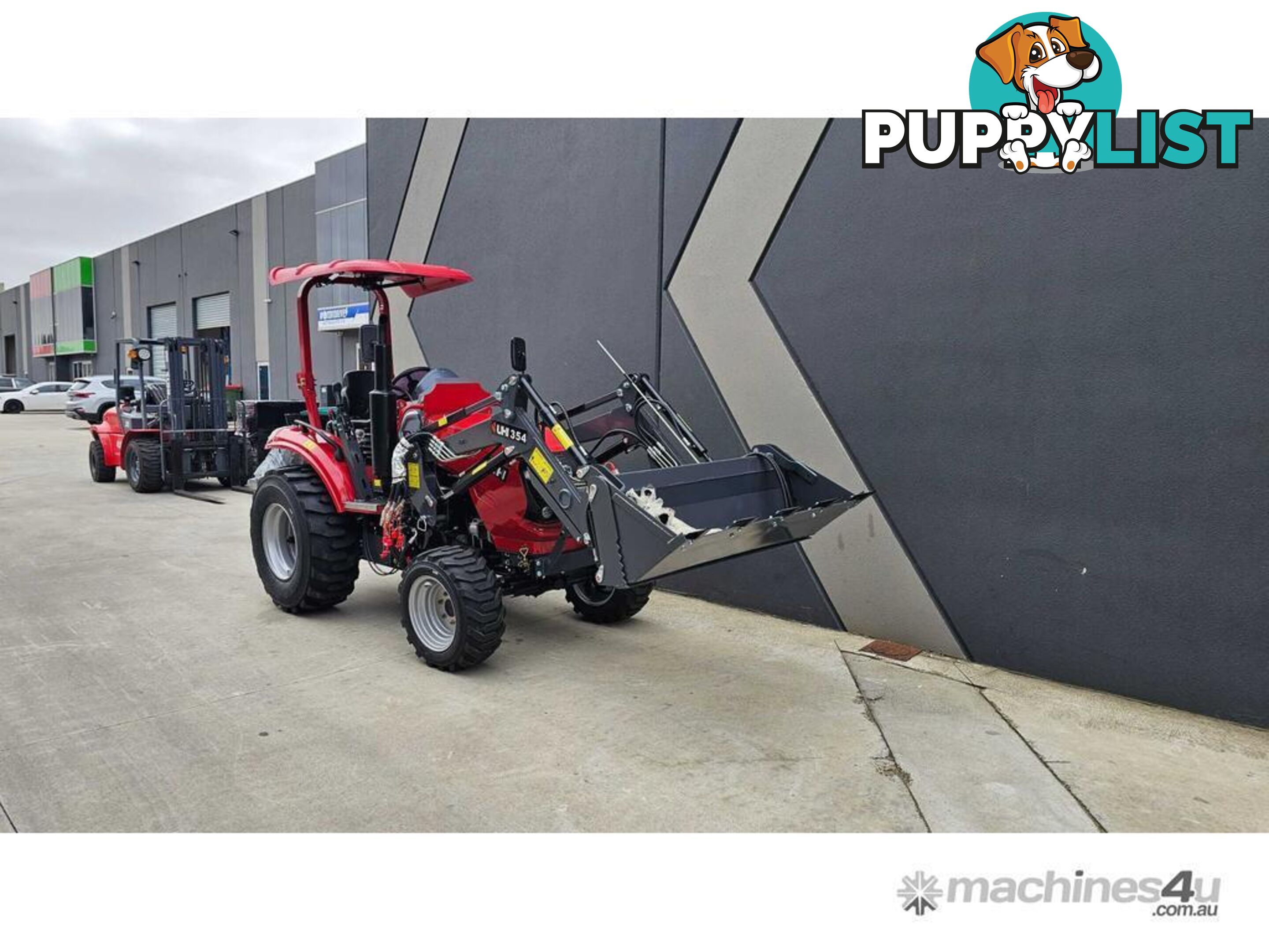 NEW UHI 35HP 4WD TRACTOR WITH 7 ATTACHMENTS (WA ONLY)