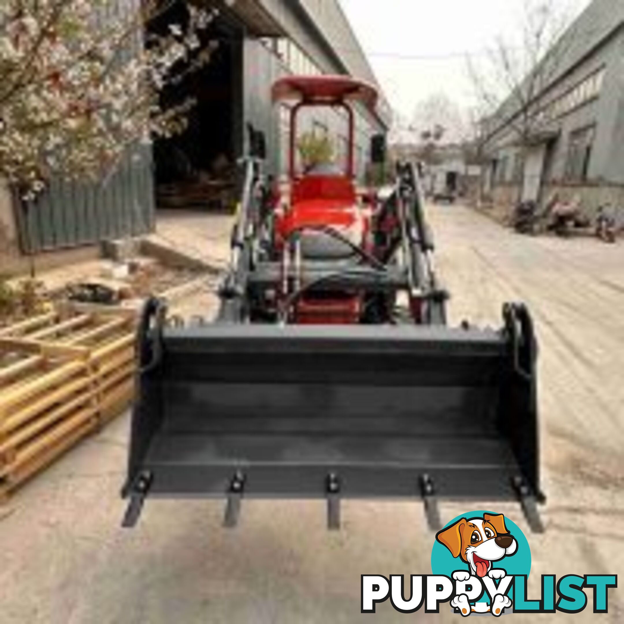 NEW UHI 35HP 4WD TRACTOR WITH 7 ATTACHMENTS (WA ONLY)