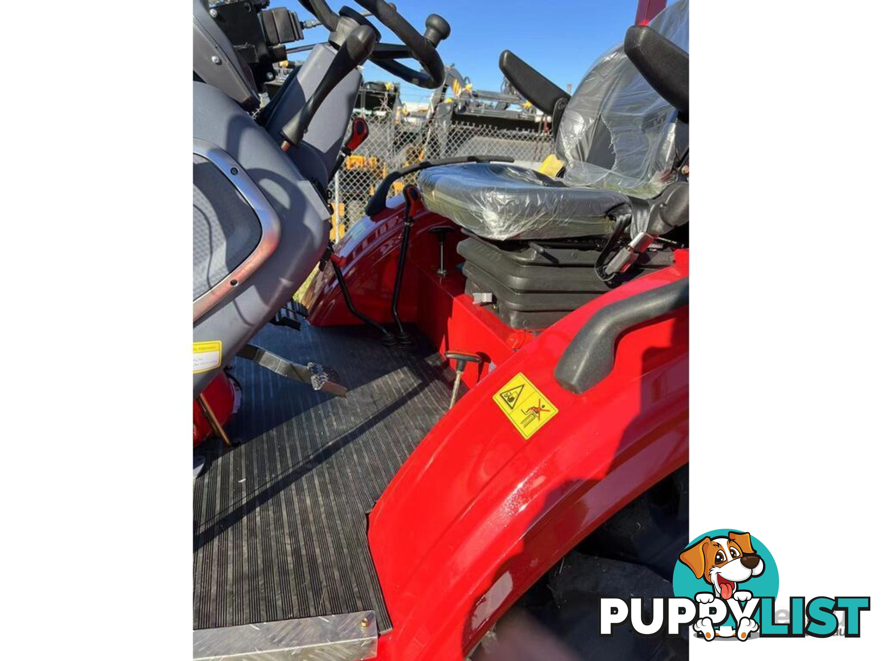 NEW UHI 55HP TRACTOR WITH 7 ATTACHMENTS, (WA ONLY)