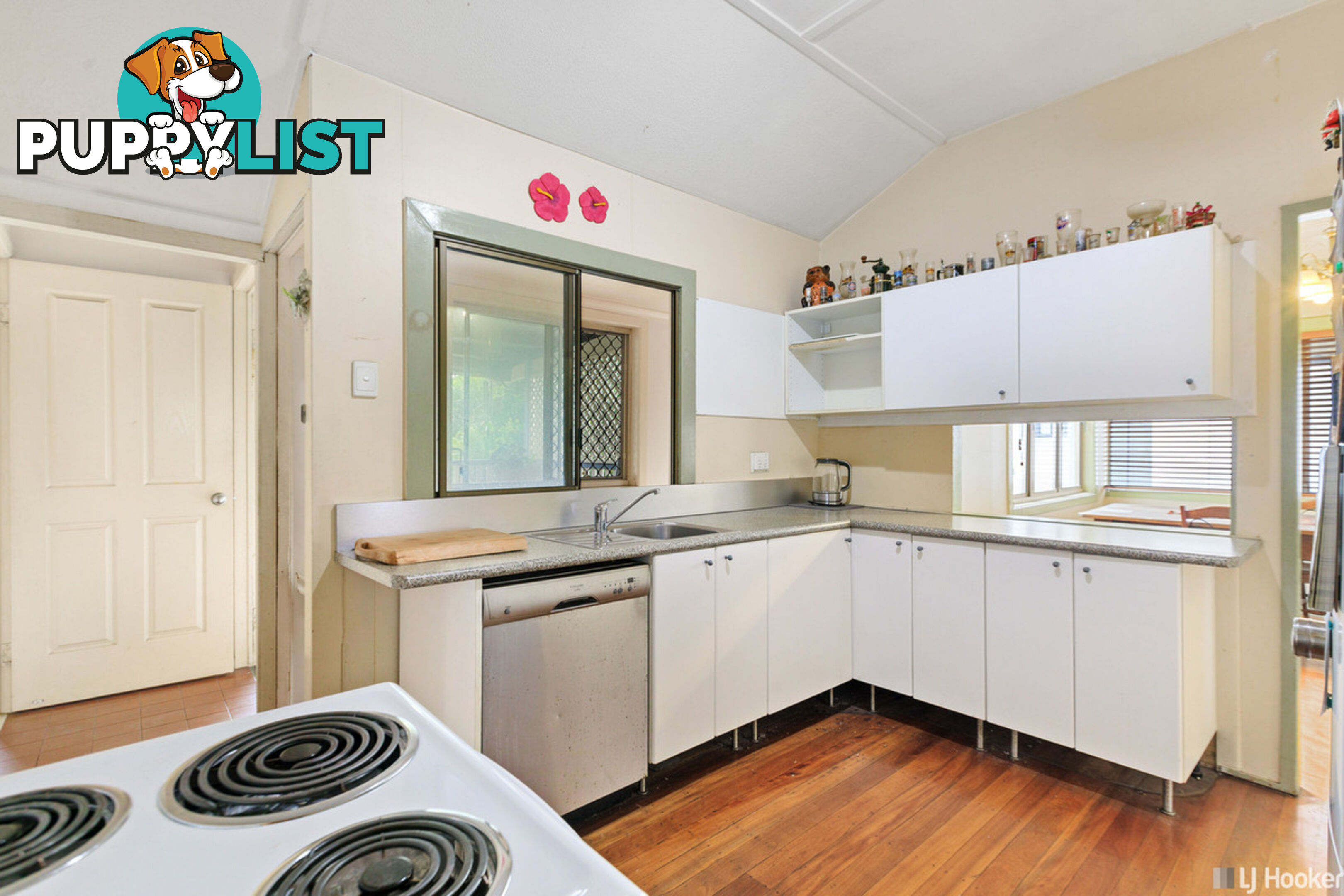 43 Birdwood Road HOLLAND PARK WEST QLD 4121