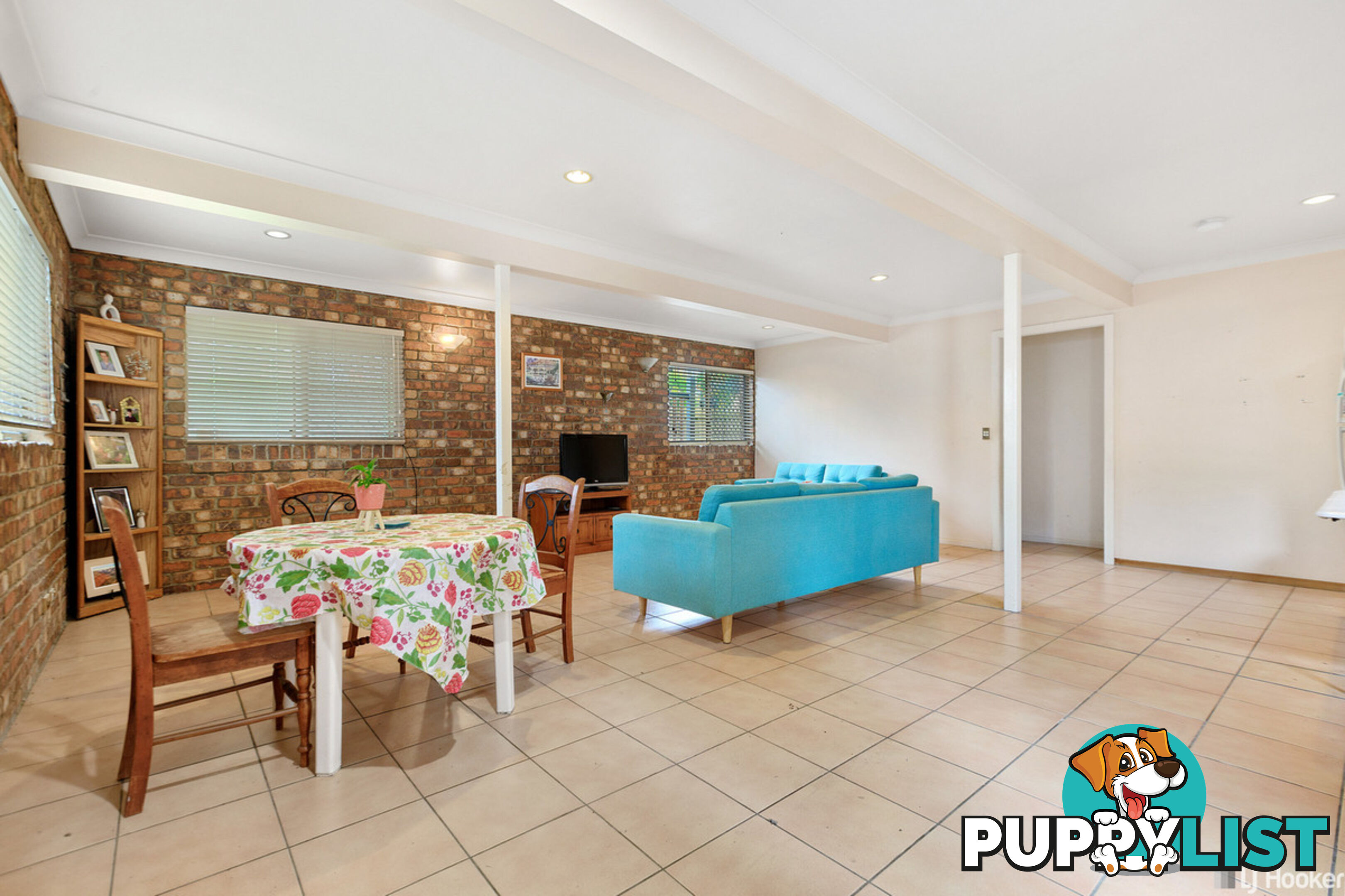 43 Birdwood Road HOLLAND PARK WEST QLD 4121