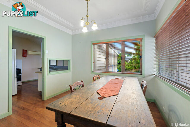 43 Birdwood Road HOLLAND PARK WEST QLD 4121