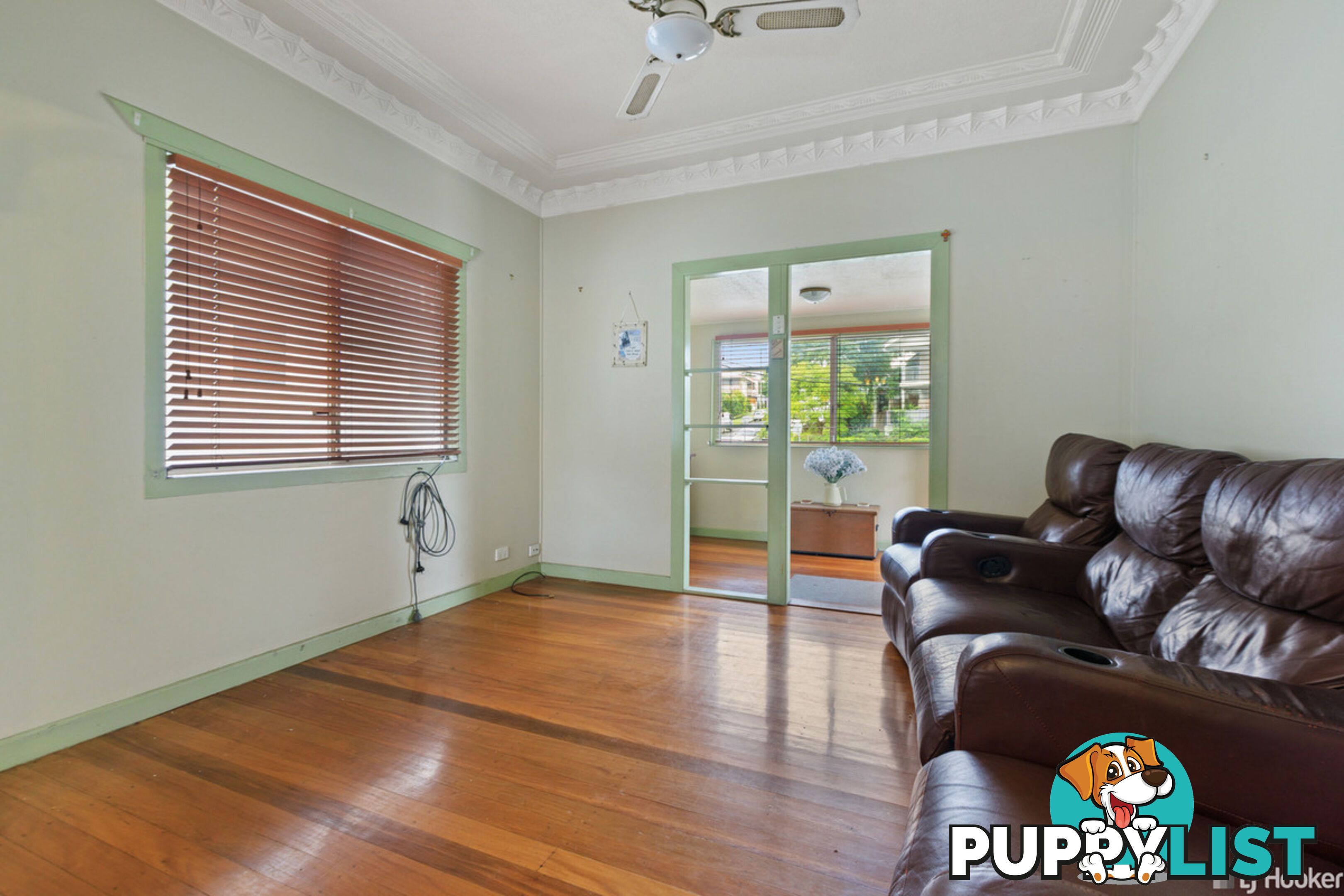 43 Birdwood Road HOLLAND PARK WEST QLD 4121