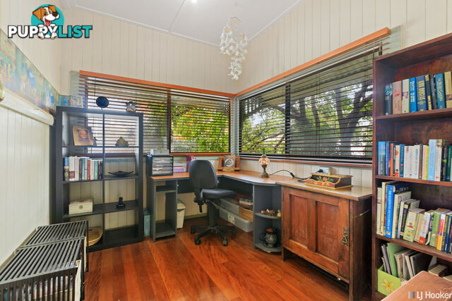 43 Birdwood Road HOLLAND PARK WEST QLD 4121