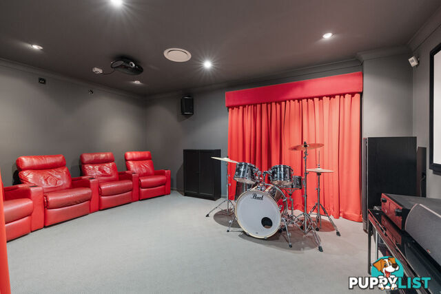 2 Drysdale Close THORNLANDS QLD 4164