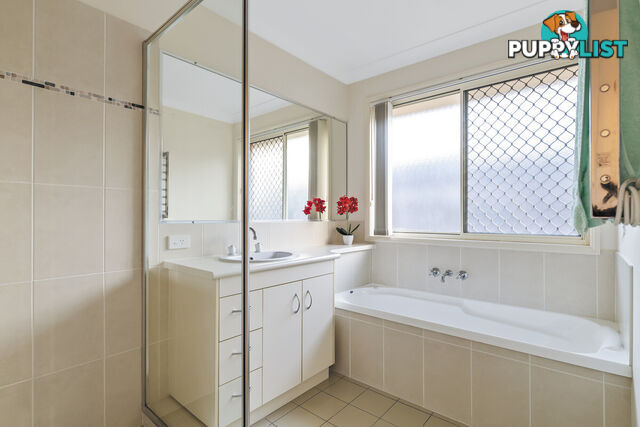 5 Manning Esplanade THORNLANDS QLD 4164