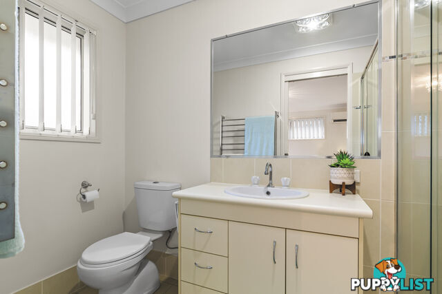 5 Manning Esplanade THORNLANDS QLD 4164