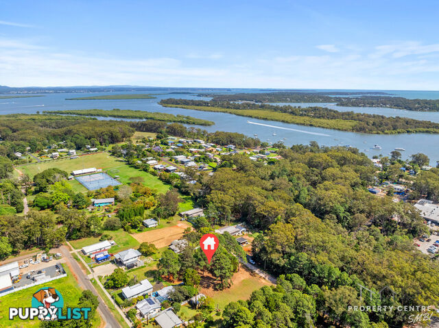 10-12 Nicholas Street RUSSELL ISLAND QLD 4184