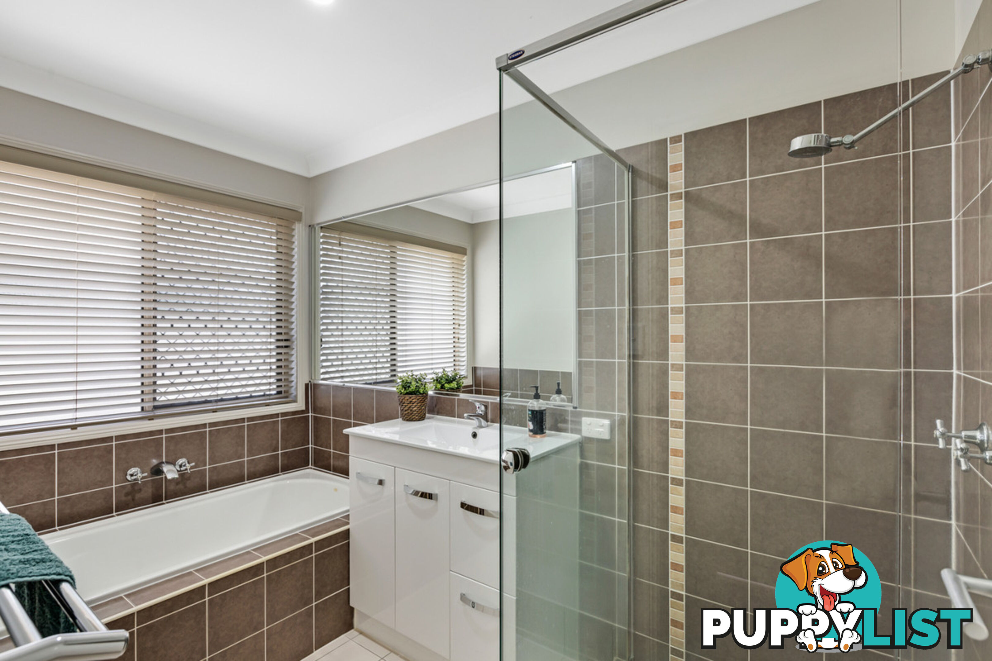 62 Brookvale Drive VICTORIA POINT QLD 4165
