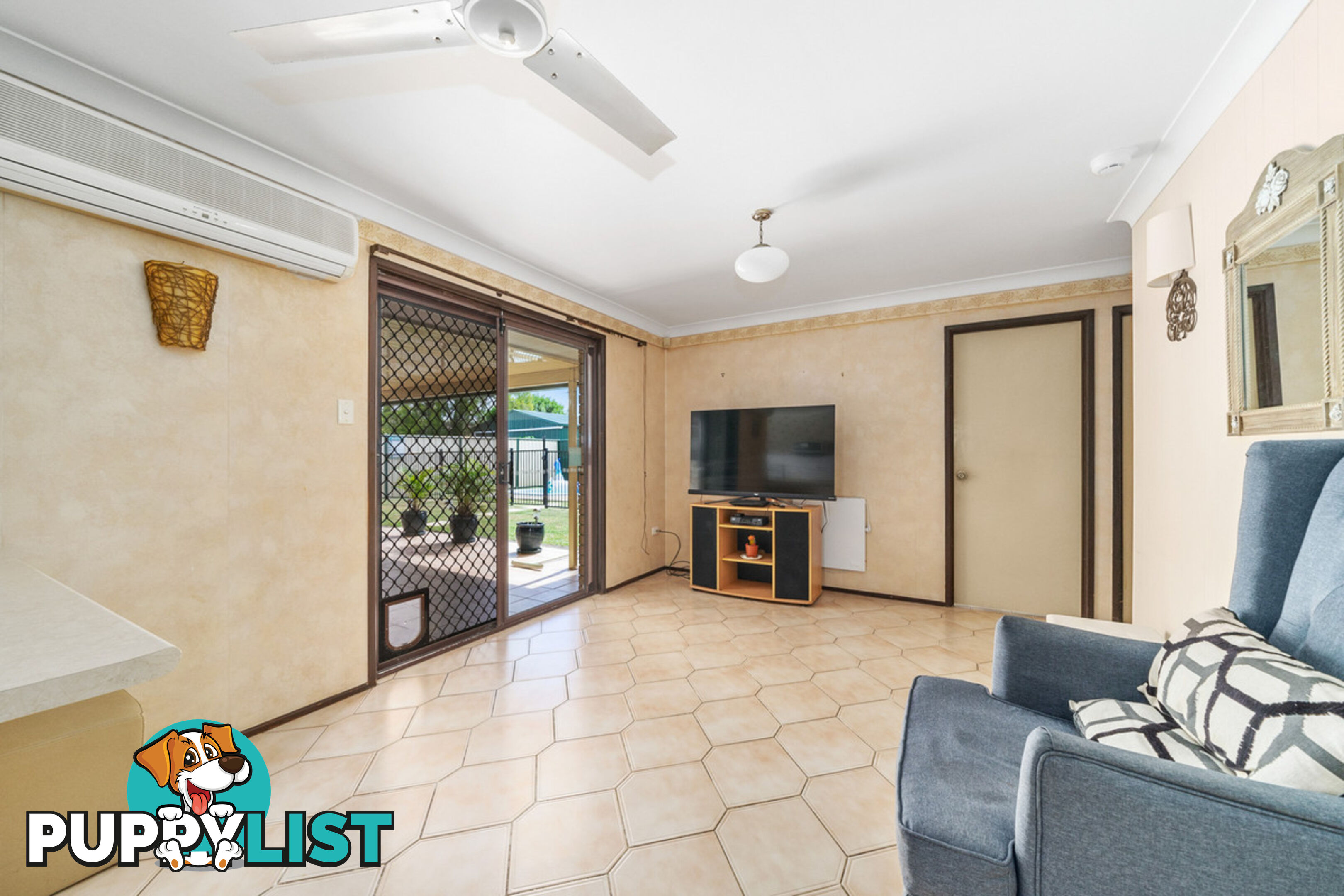 6 Glendevon Crescent MOUNT WARREN PARK QLD 4207