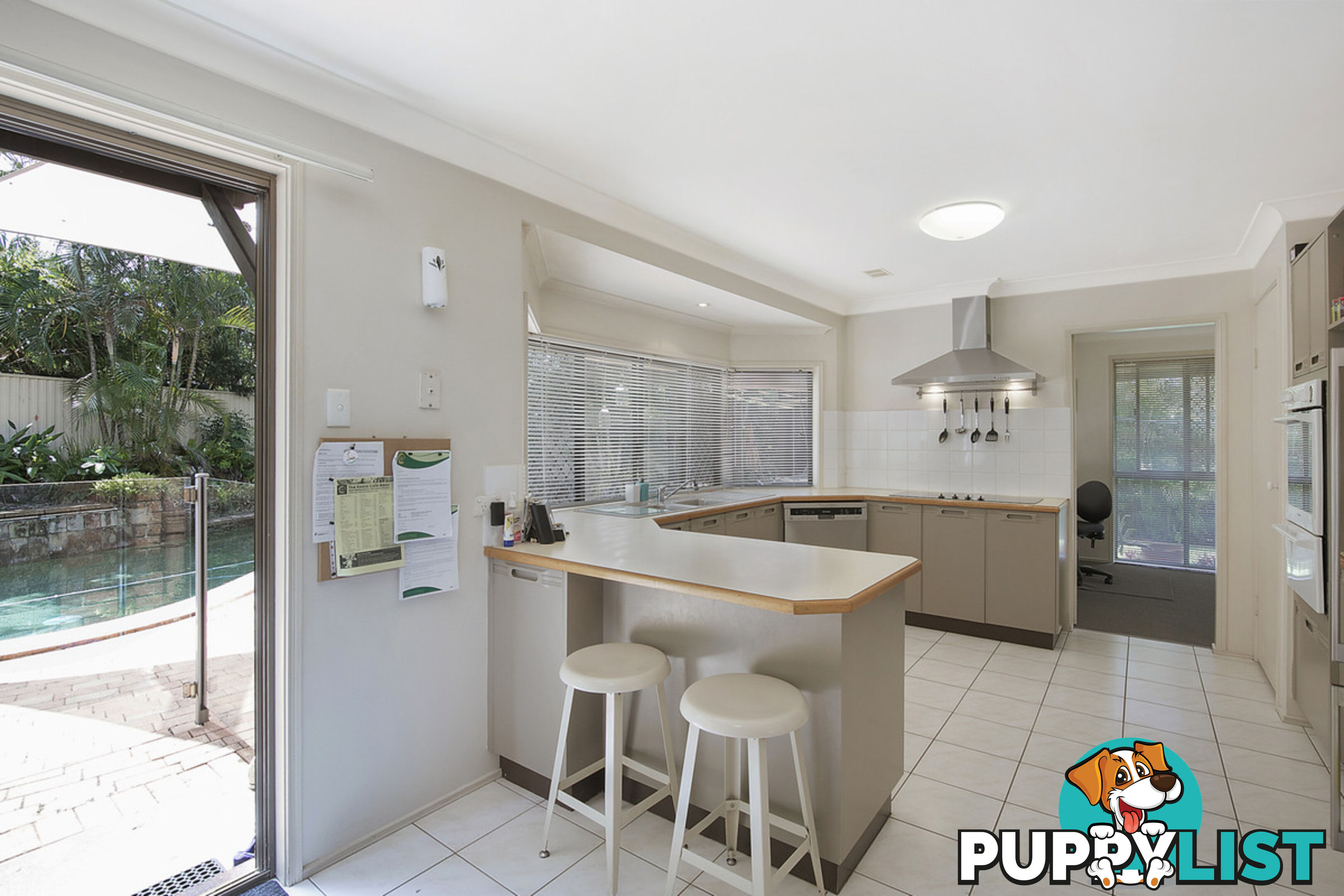 37 Buenavista Avenue THORNLANDS QLD 4164