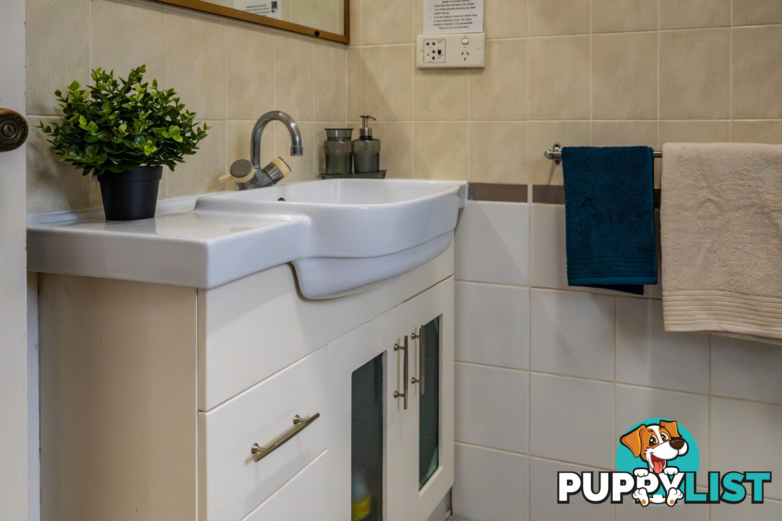 9/158 Greencamp Road WAKERLEY QLD 4154