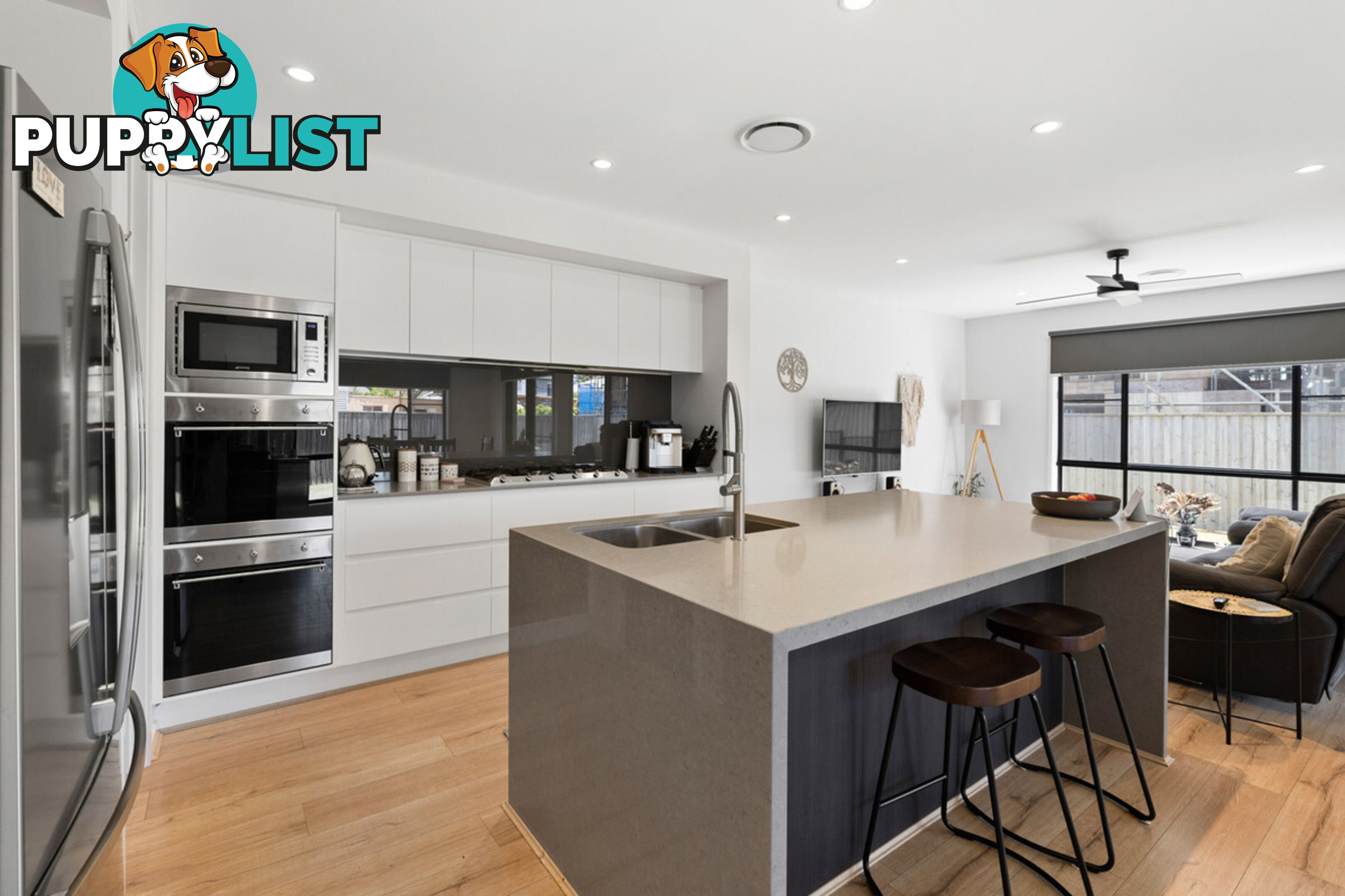 5 Moores Road REDLAND BAY QLD 4165