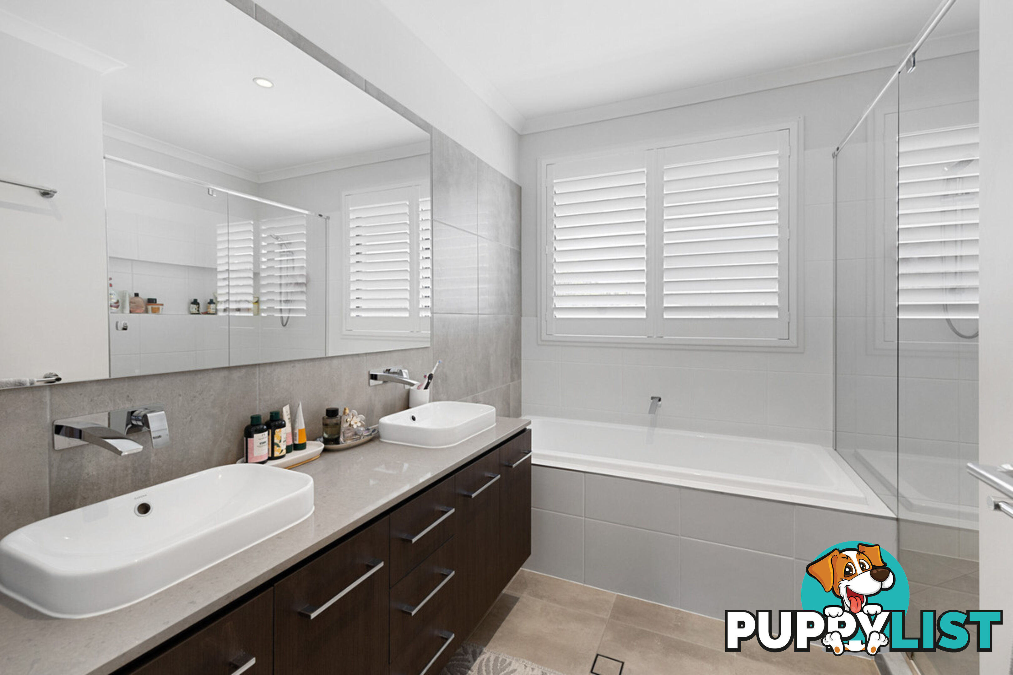 5 Moores Road REDLAND BAY QLD 4165