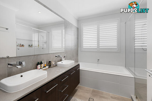 5 Moores Road REDLAND BAY QLD 4165