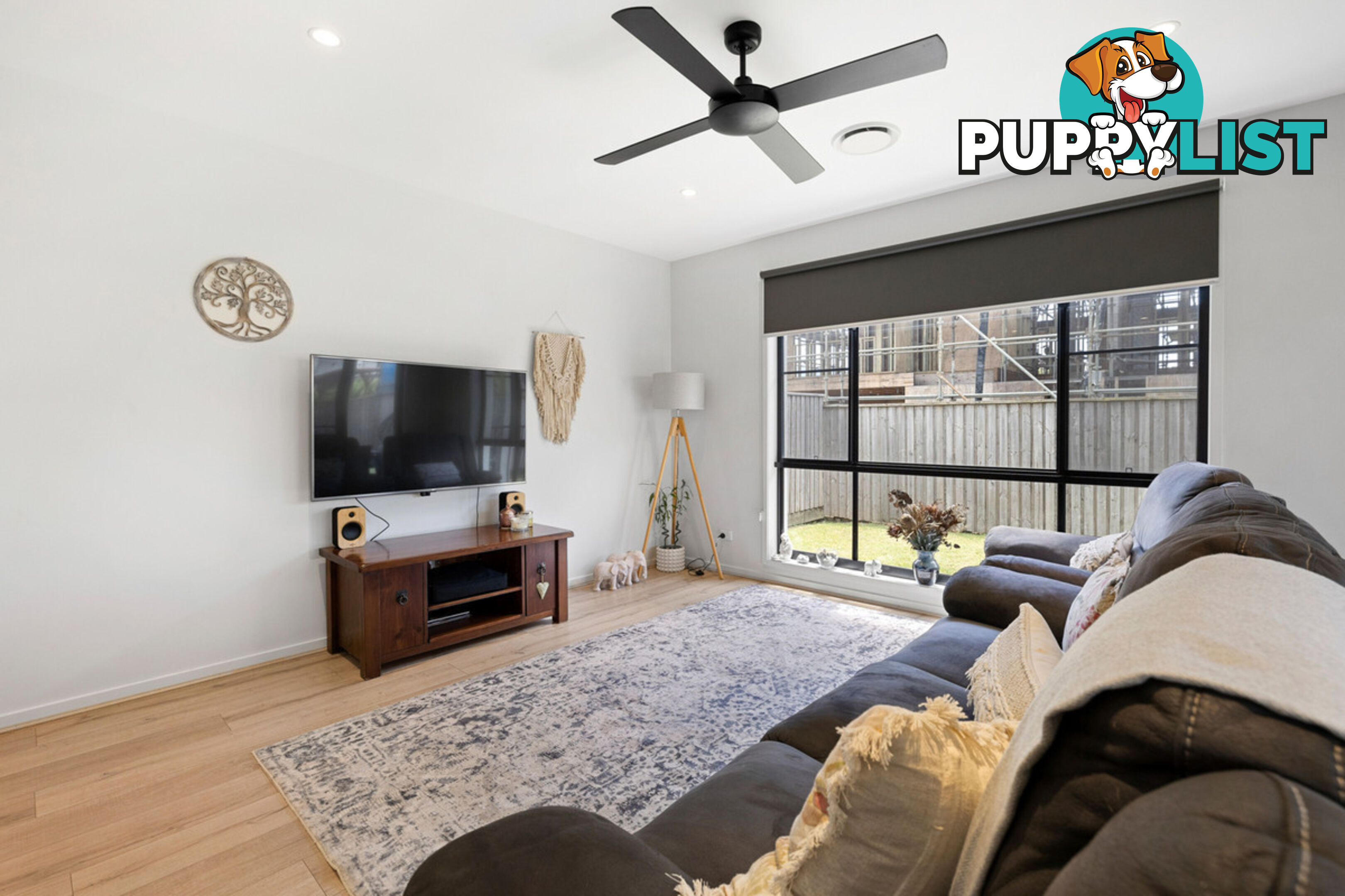 5 Moores Road REDLAND BAY QLD 4165