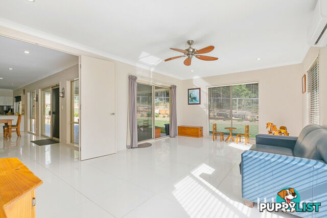 74-76 Emperor Drive REDLAND BAY QLD 4165