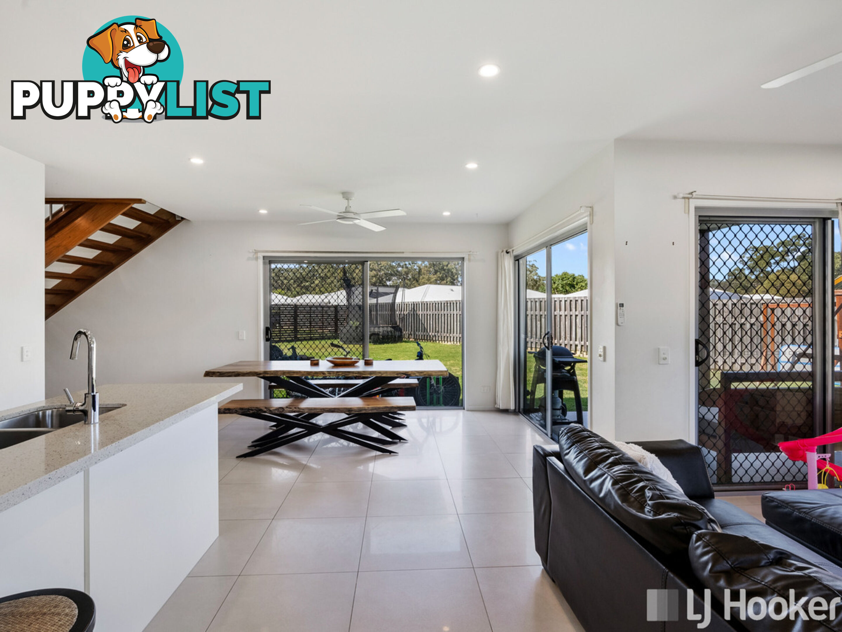 15 Mapleton Crescent CAPALABA QLD 4157