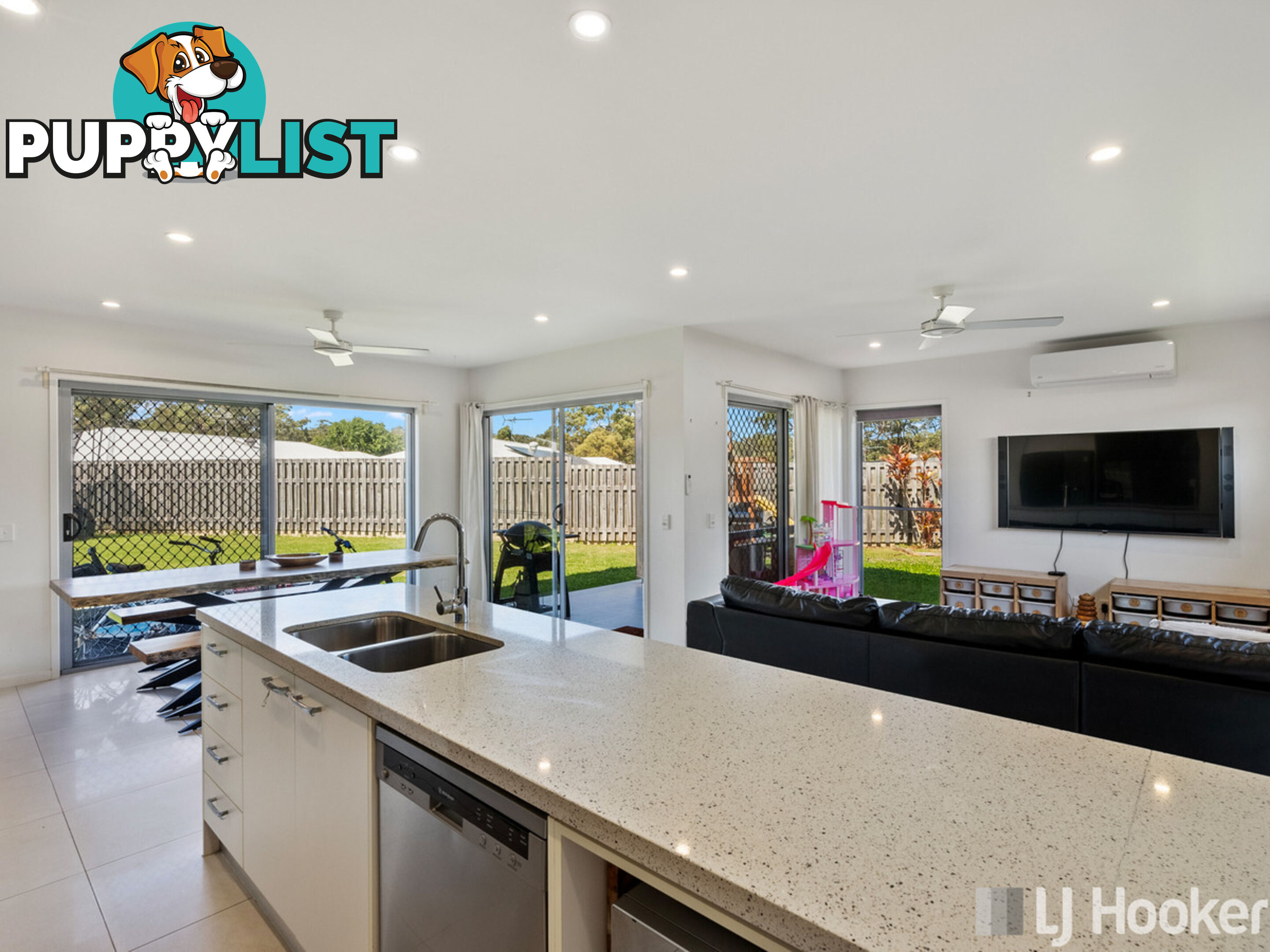 15 Mapleton Crescent CAPALABA QLD 4157