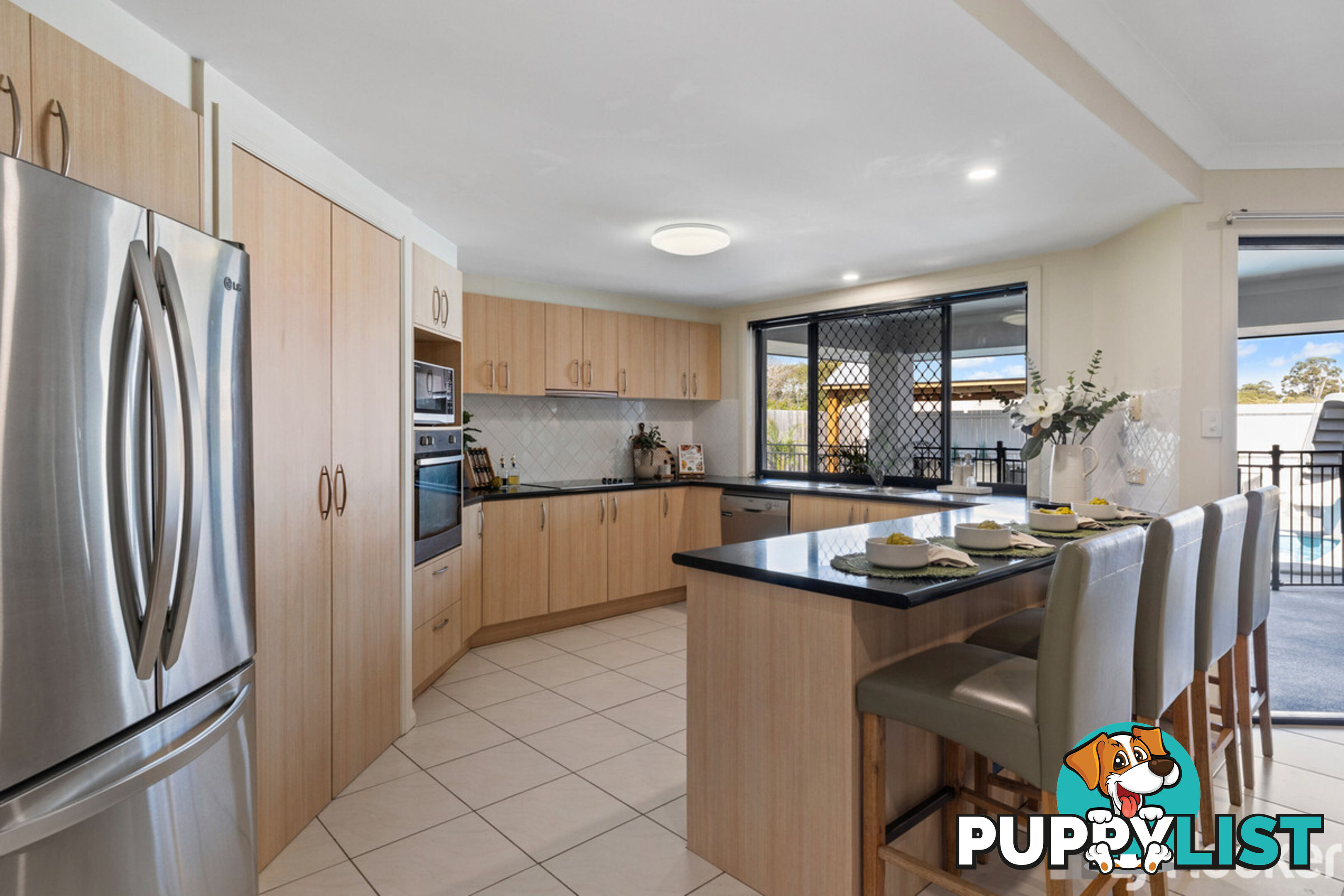 43 Attenborough Circuit REDLAND BAY QLD 4165