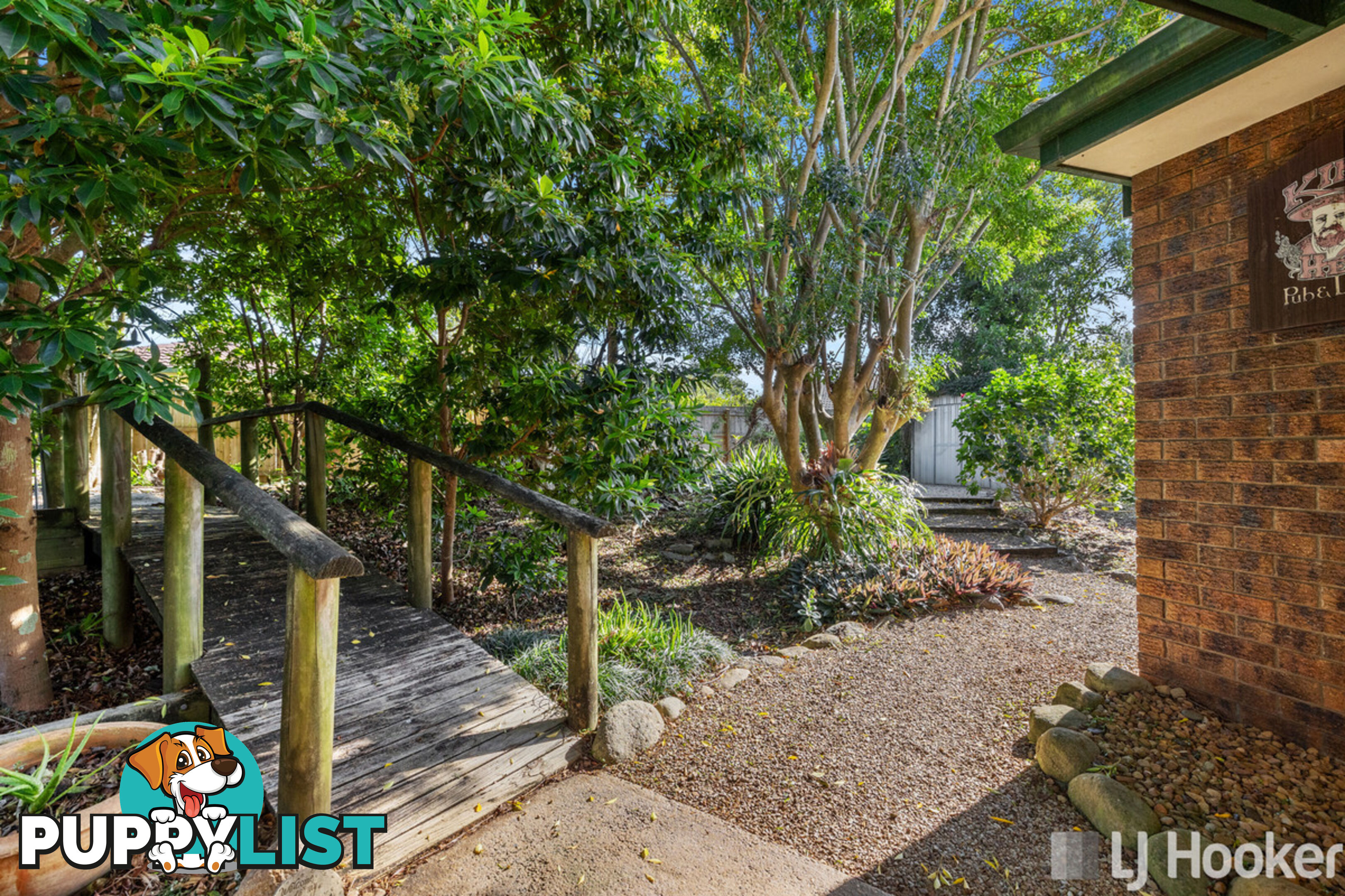 2 Gleneagles Court REDLAND BAY QLD 4165