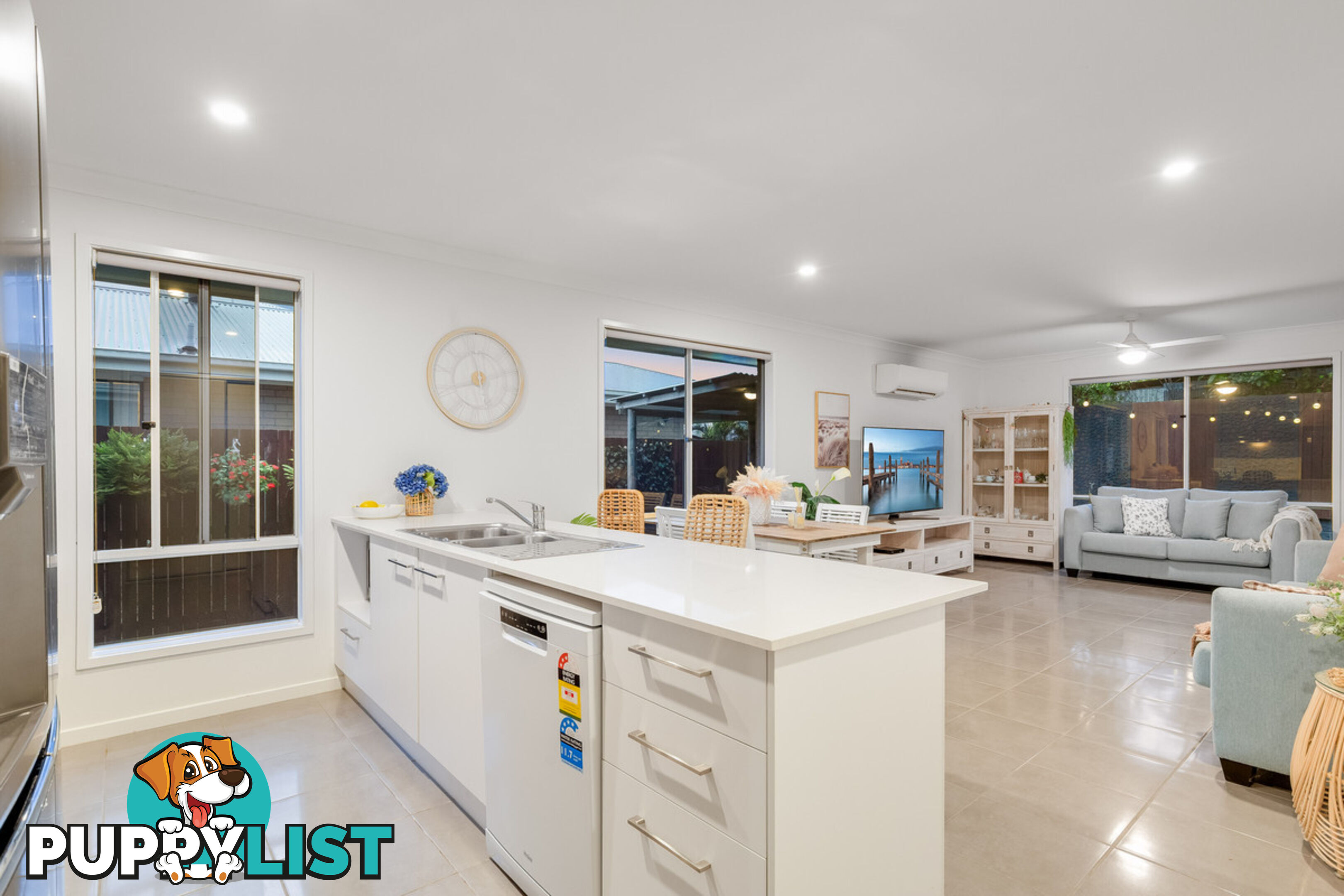 32 Viewland Crescent THORNLANDS QLD 4164