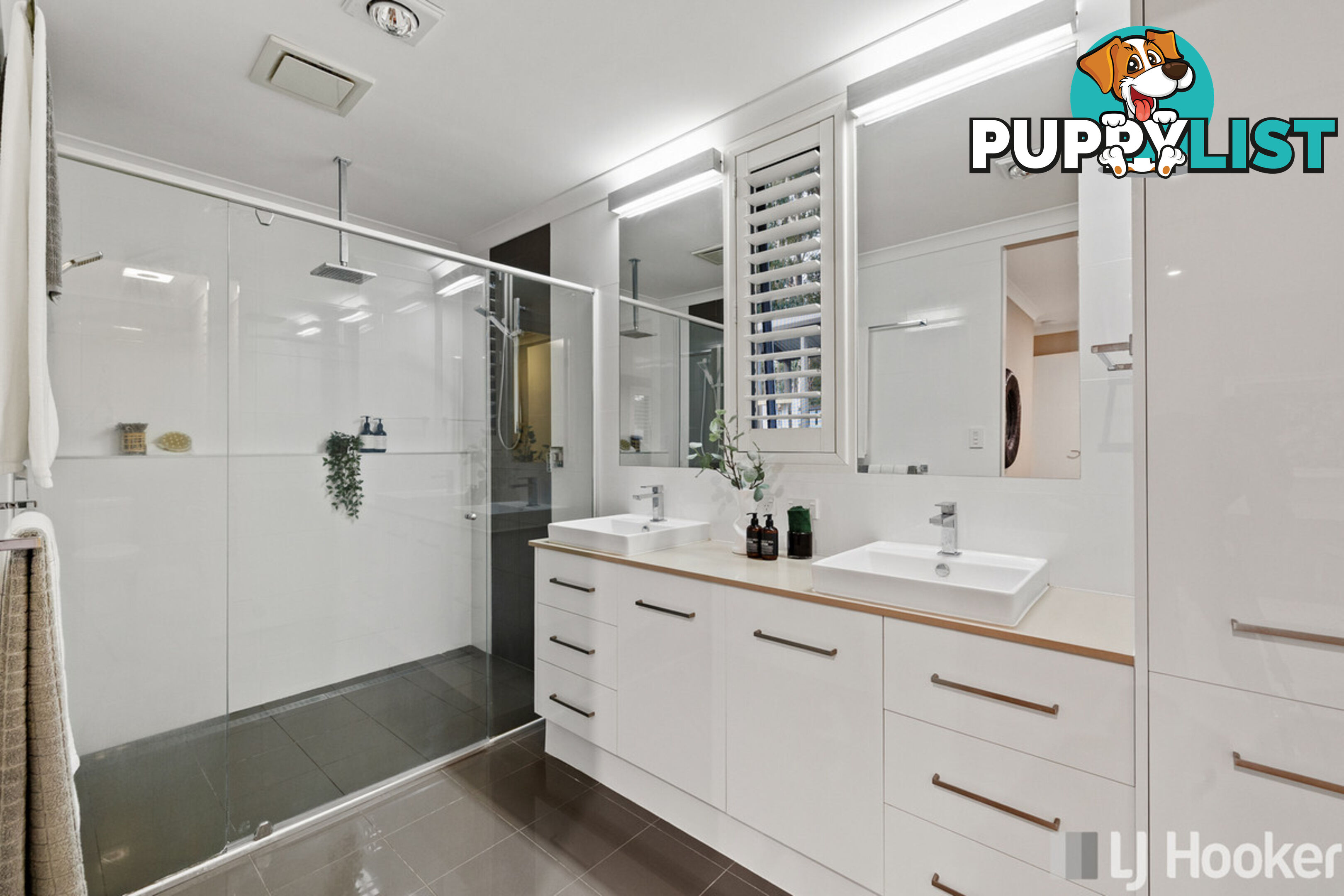 1 Bream Place REDLAND BAY QLD 4165
