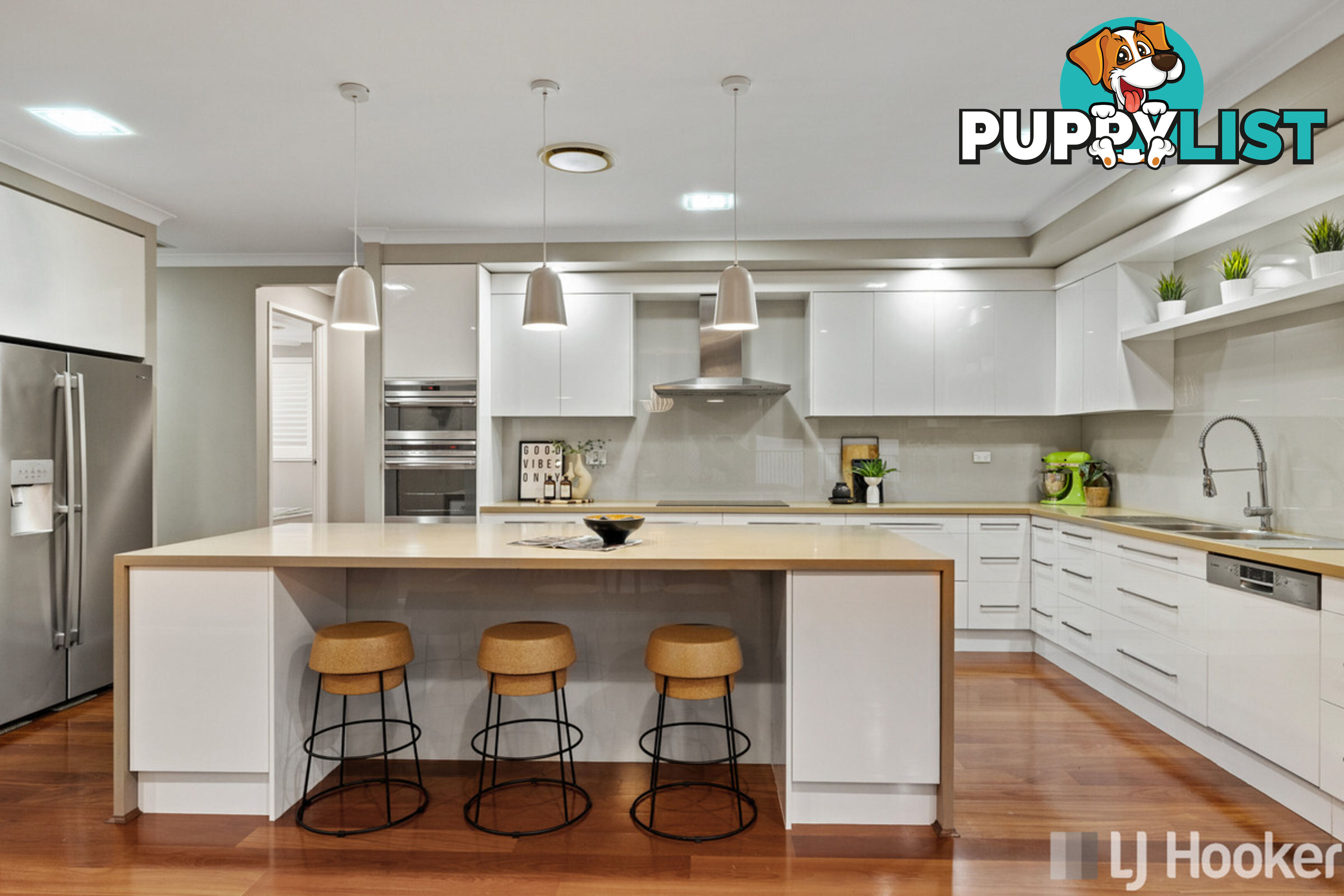 1 Bream Place REDLAND BAY QLD 4165