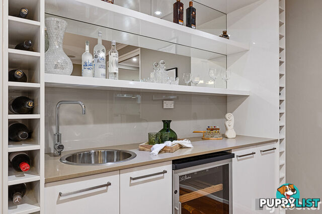 1 Bream Place REDLAND BAY QLD 4165